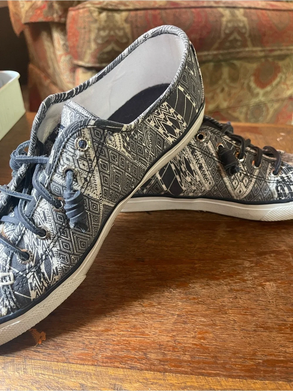 Sperry casual low